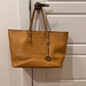 Michael Kors Women's Jet Set Travel Large Logo Tote Bag